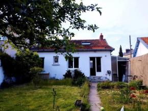 Maison avec jardin au calme